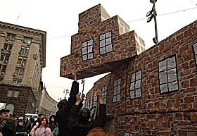 «Кинуті» двічі