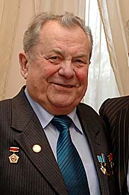 Павло Попович: У космосі співав «Дивлюсь я на небо...»