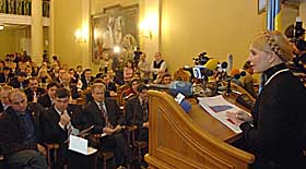 Юля і леви