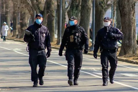 В МВС переплатили на закупівлі медмасок понад півмільярда гривень