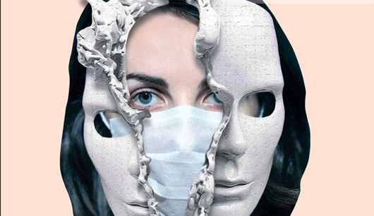 «Ехо планети»: маски, захисні костюми і ходулі у фізик-виставі театру «Воскресіння»