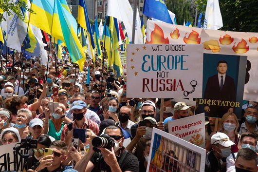 Справи Порошенка: протистояння прокурорів і нардепів від «ЄС» у суді сягнуло найвищого градусу напруги
