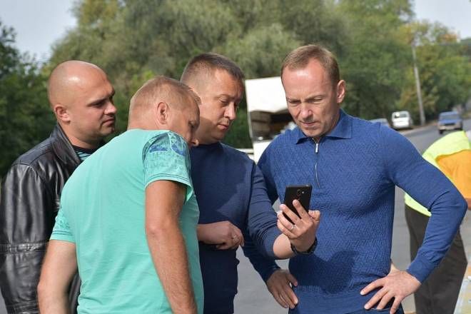 Держава в смартфоні: мер Чернігова Атрошенко критикує концепцію Зеленського