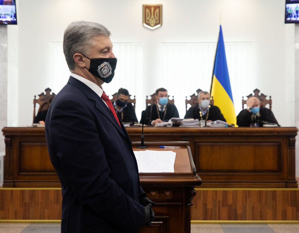 Справа Порошенка: суд залишив без розгляду клопотання прокуратури про обмежувальний захід