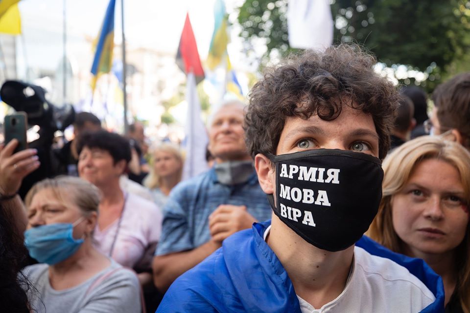 Порошенко вимагає задокументувати свідчення слідчого ДБР Корецького про тиск