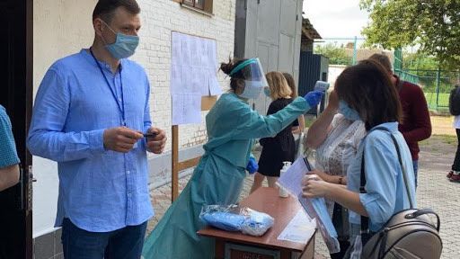 «Коронавірусна» наука: як карантин ускладнив випускникам складання ЗНО