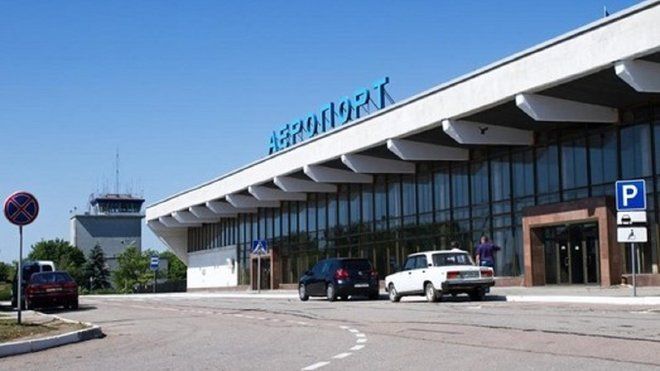 Поліція розслідує мовний скандал в аеропорту «Херсон»