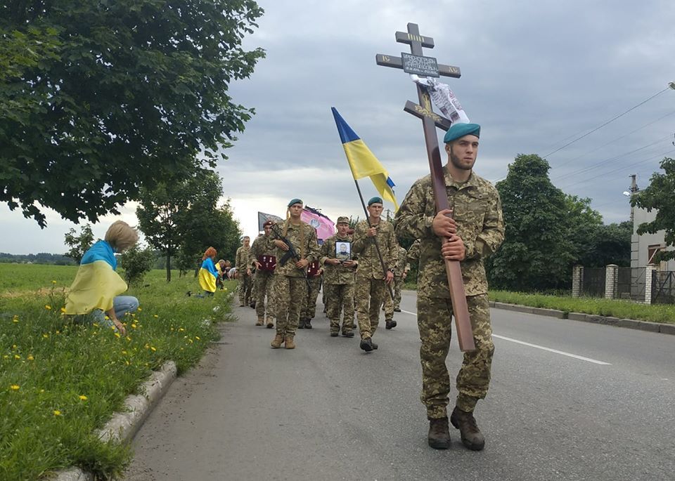 З комвзводу Дмитром Красногрудем попращалися у Лимані на Донеччині