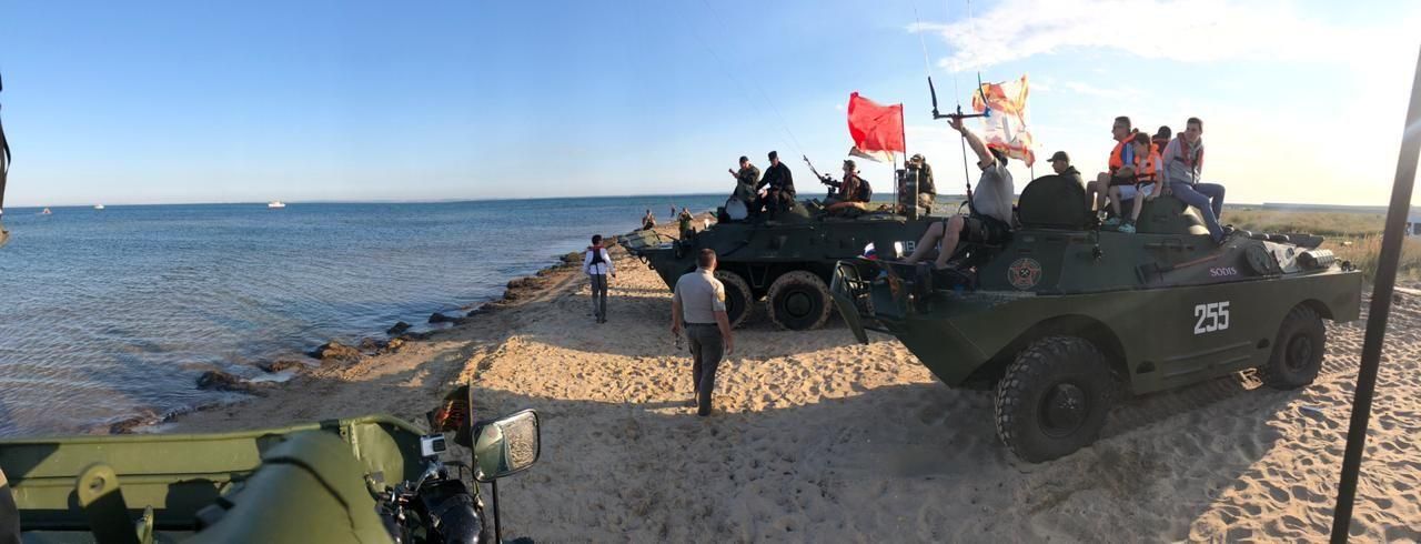 У Керченській протоці потонула російська БРДМ-2 під час акції «Дорога мужності» (відео)