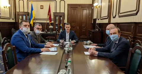Голова Харківської облдержадміністрації взяв собі рекордних 32 радника