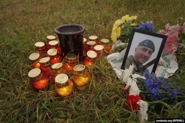 Прах військового медика Іліна розвіяли над Дніпром в Україні та Білорусі