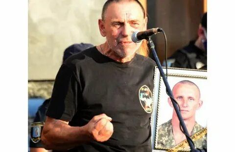 Батько загиблого сержанта Ярослава Журавля прокляв Зеленського
