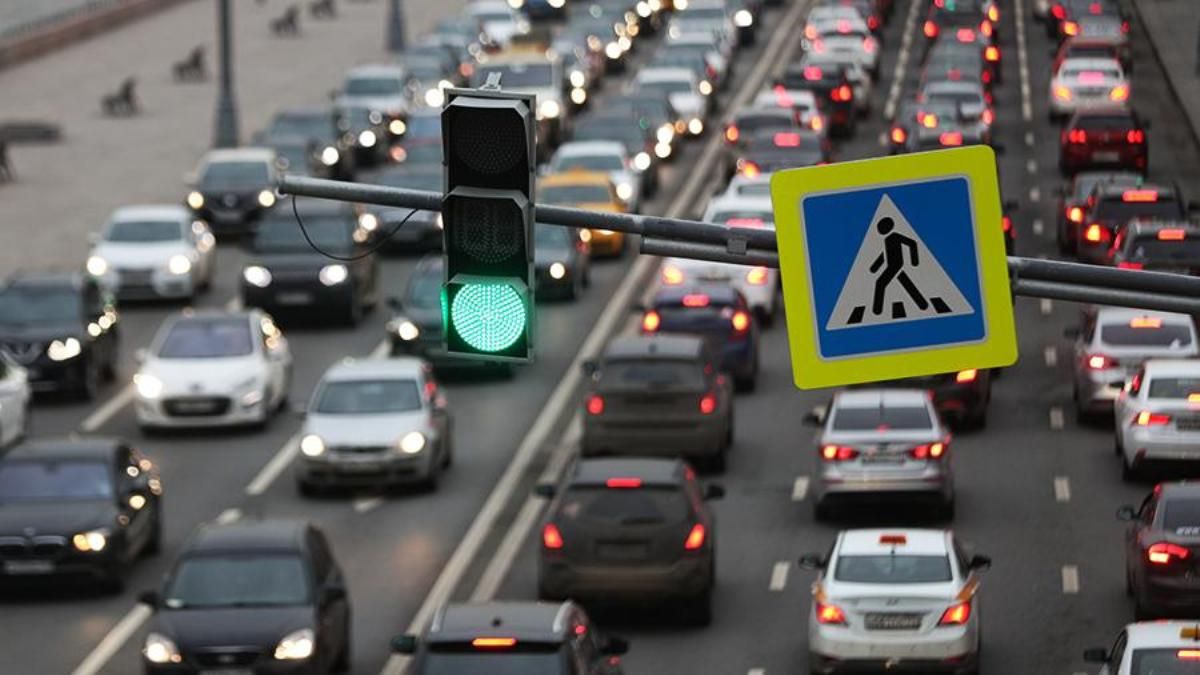 Лишайте авто біля метро: у Києві побудують шість перехоплюючих паркінгів