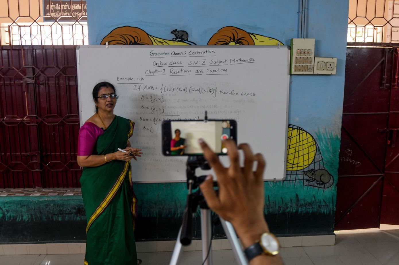 Google створює цифрові класи для мільйонів студентів у Індії