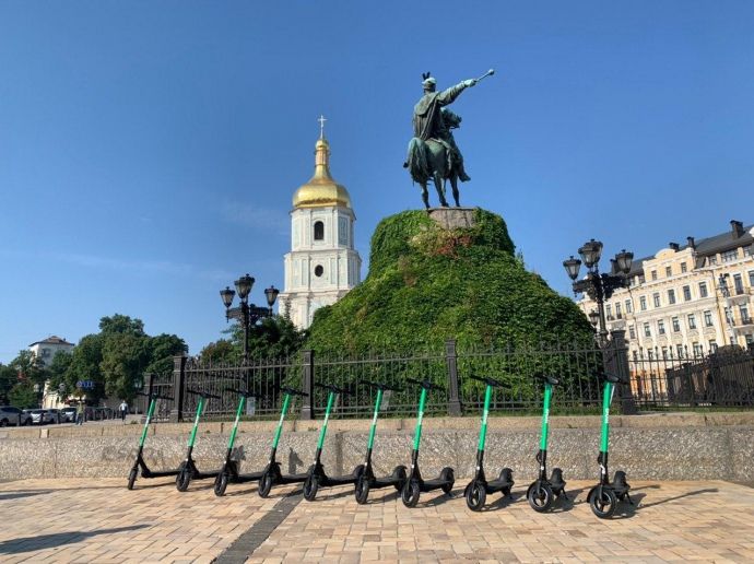 Віталій Кличко «воює» з електросамокатами Bolt  у Києві