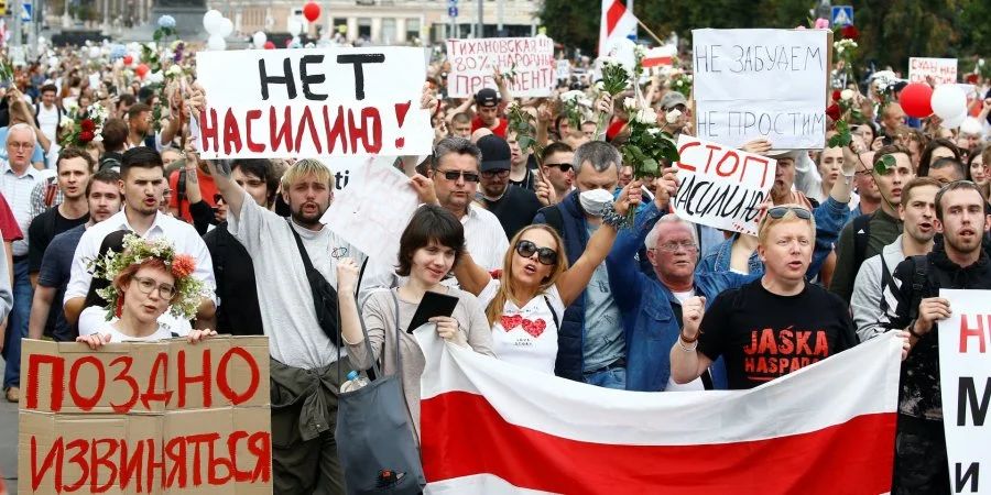 Оточення Лукашенка вело із Кремлем переговори про втечу до Росії