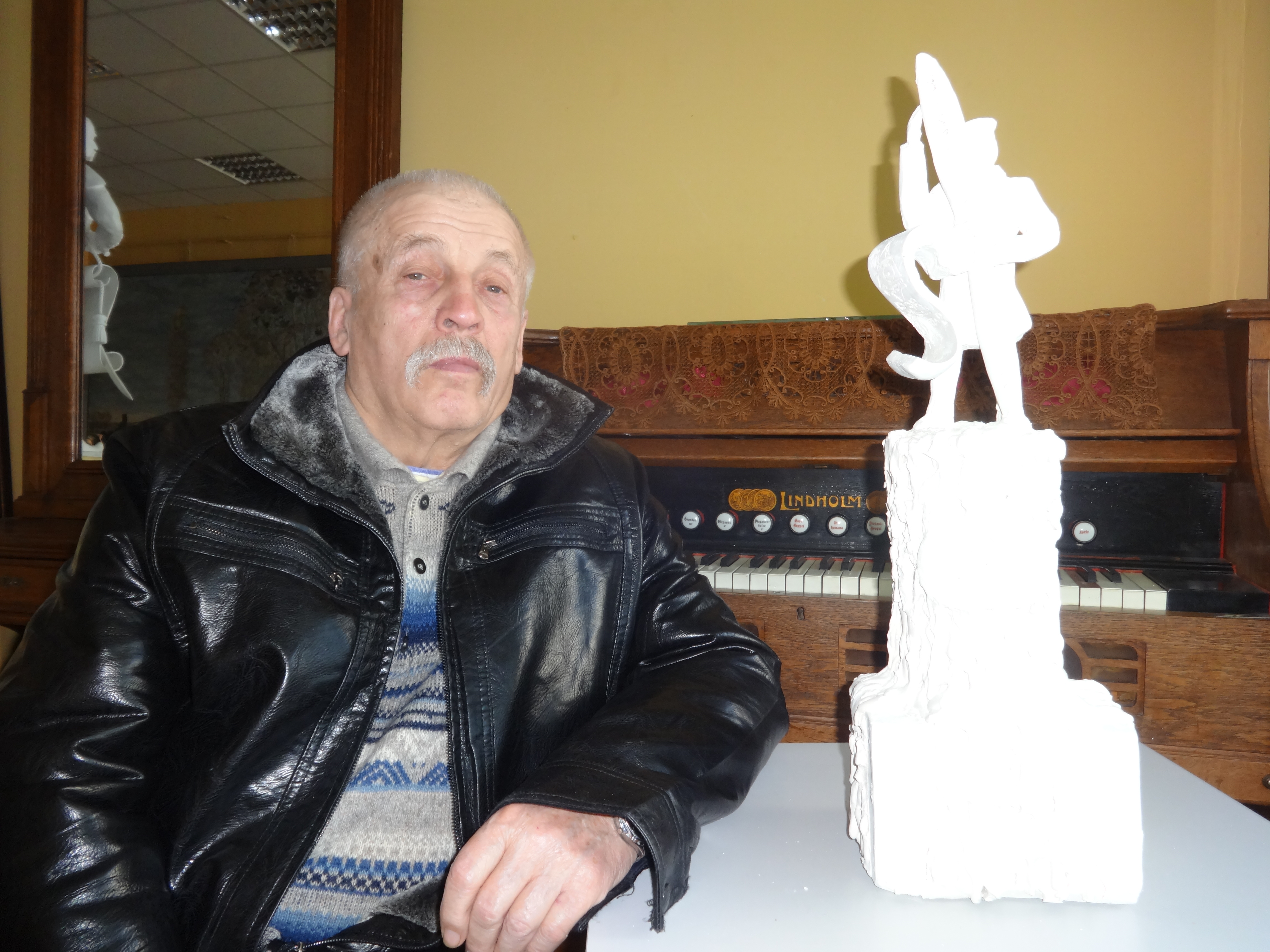 Визволителі Хаджибея й інші: творчий спадок скульптора і художника Івана Різника