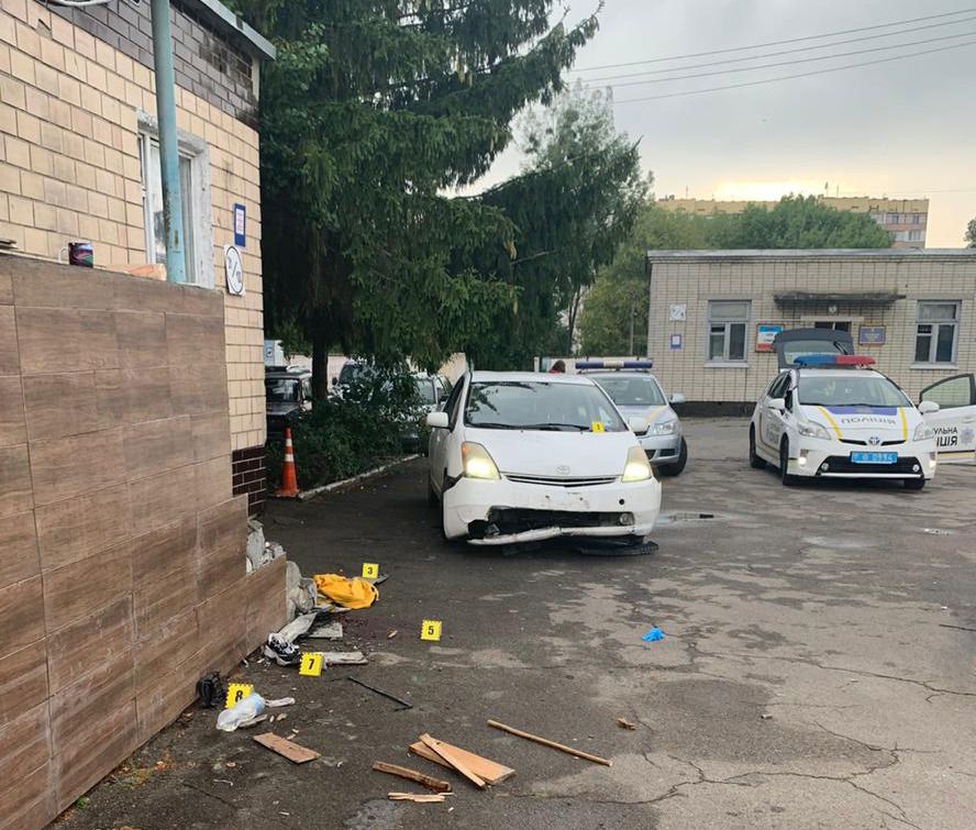 Двом курсанткам ампутували по нозі після наїзду на них нетверезого офіцера