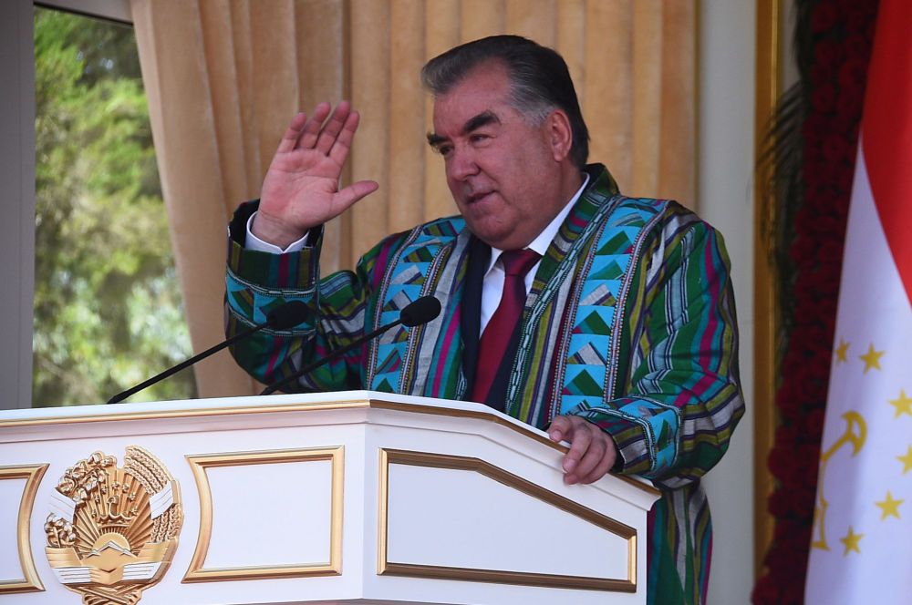 Президент Таджикистану Емомалі Рахмон вшосте претендує на переобрання