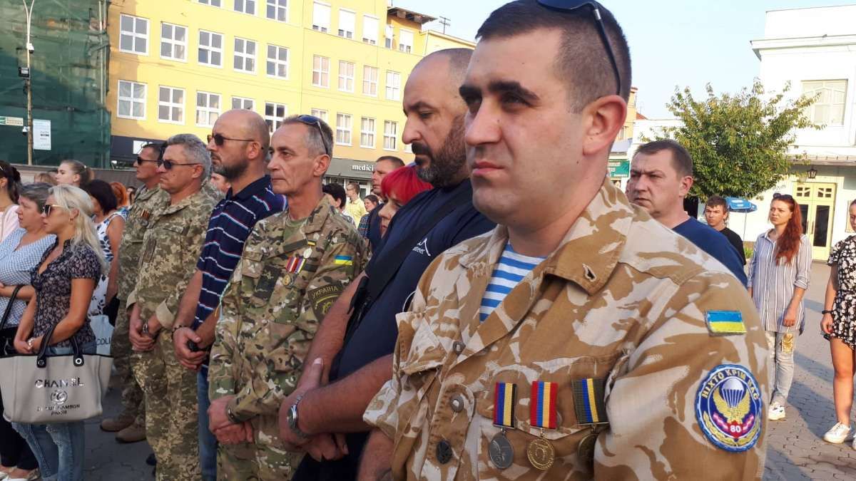 В Ужгороді вшанували загиблих бійців під Іловайськом, фото