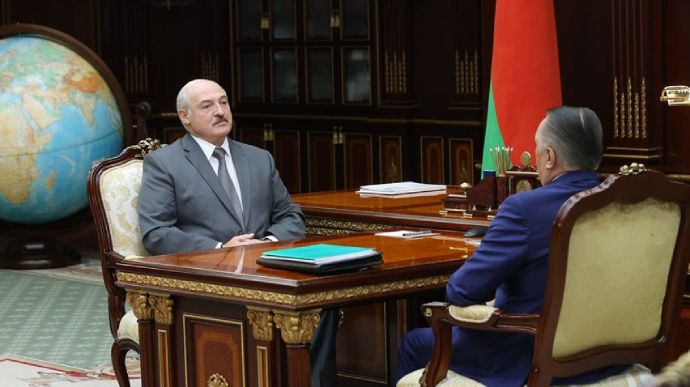 Лукашенко планує референдум і зміни до конституції
