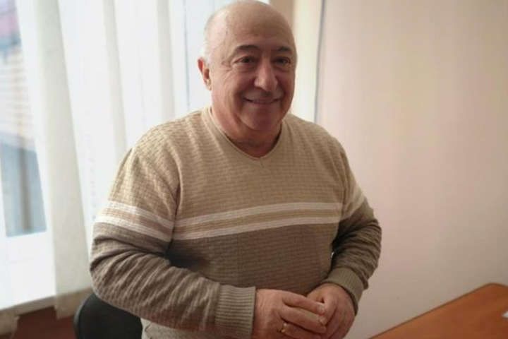 Зеленський запропонував Кабміну призначити його батькові довічну стипендію