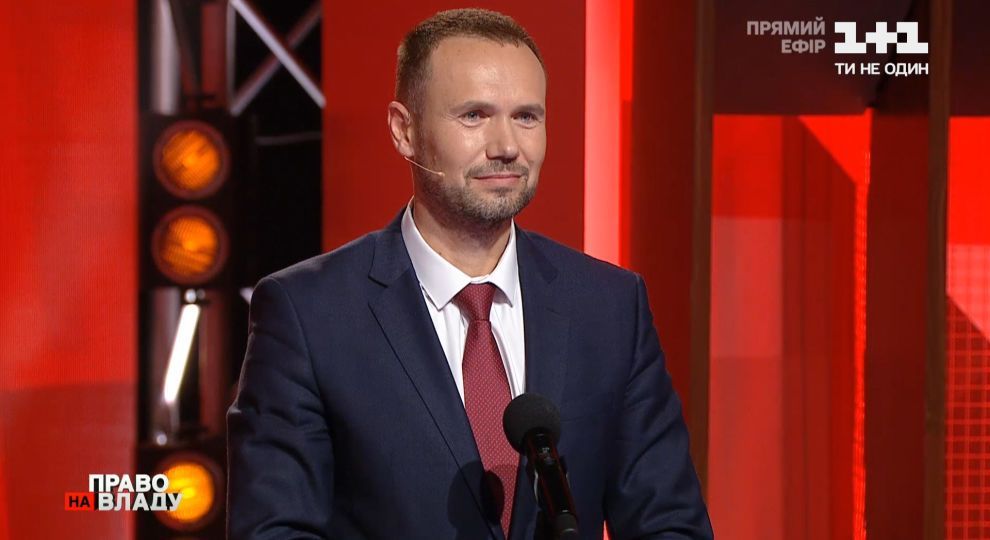 Шкарлет знайшов гроші на засоби захисту для вчителів