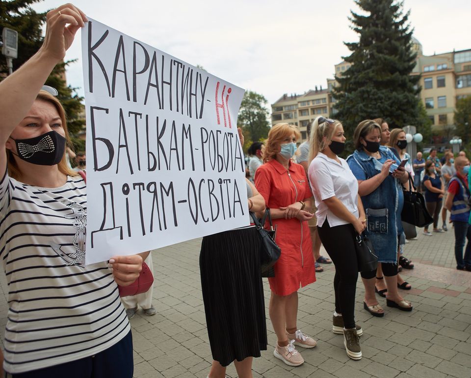 У Івано-Франківську відкриють школи і садочки попри «червону зону»