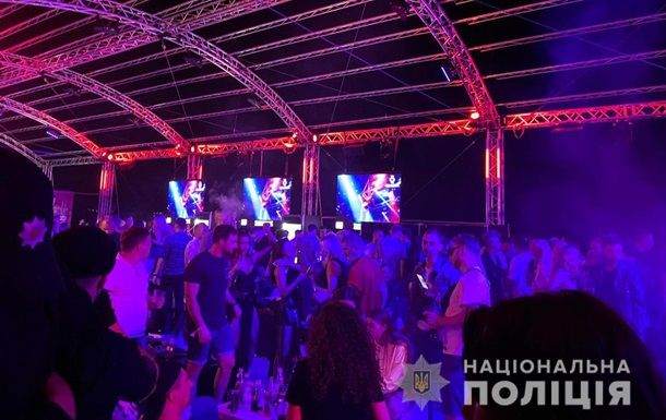 Карантин: на Київщині заборонили концерти і дискотеки