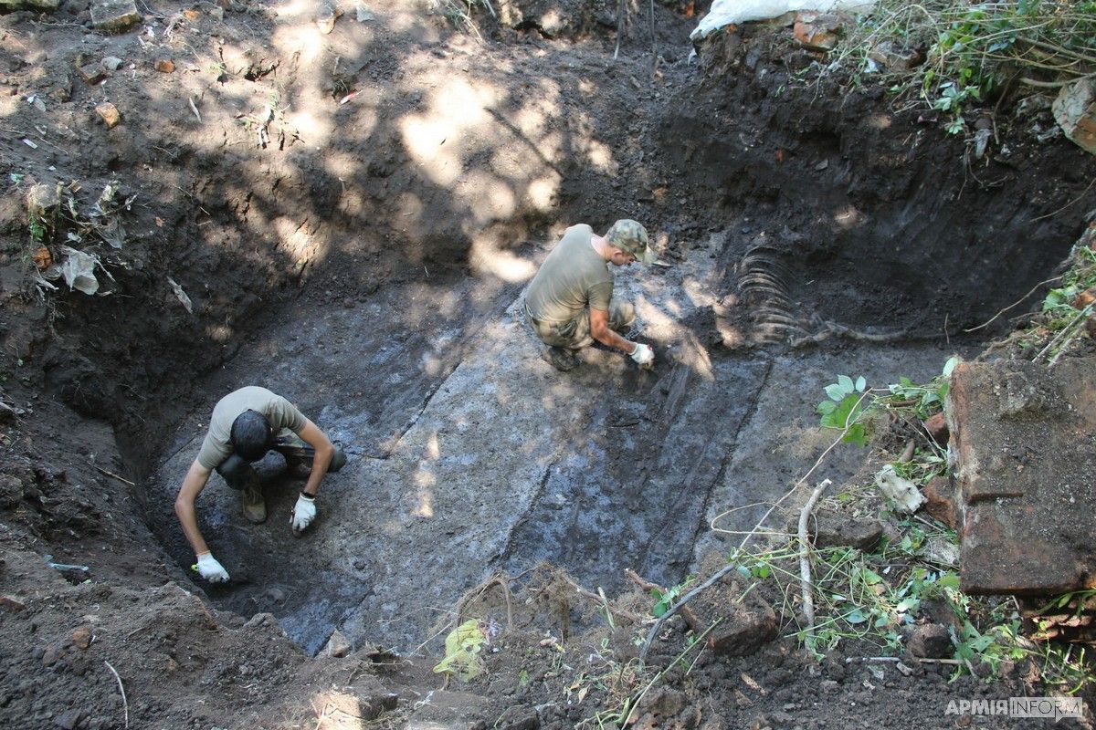 У Вінниці знайшли унікальне поховання вояків УГА і УНР, фото