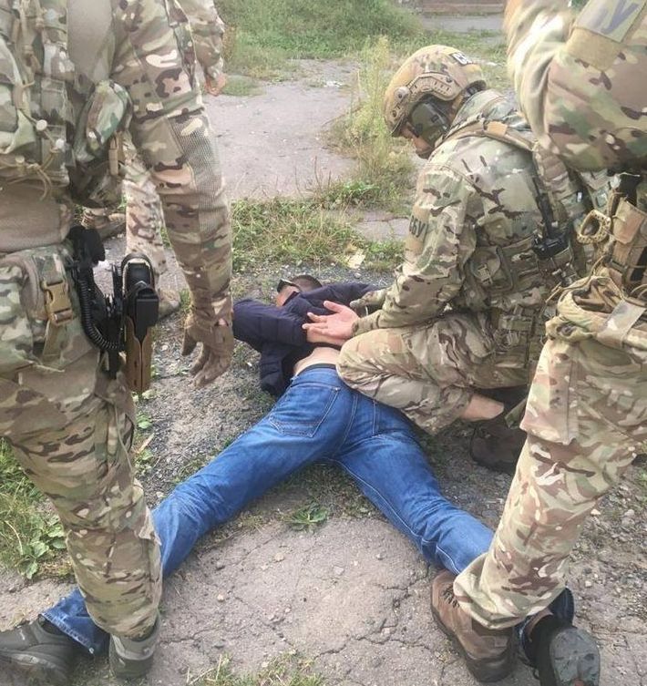 На Рівненщині затримали агента російської ФСБ під час закладення вибухівки
