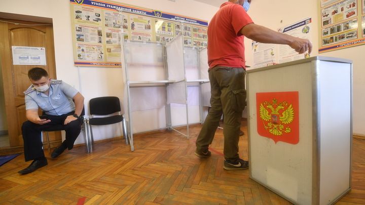 Україна засудила нелегітимні «вибори» в анексованому Криму