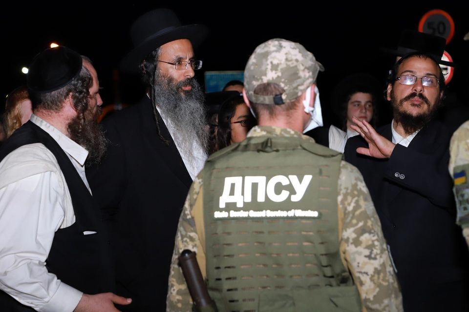 Нові Яриловичі закрито через наплив хасидів