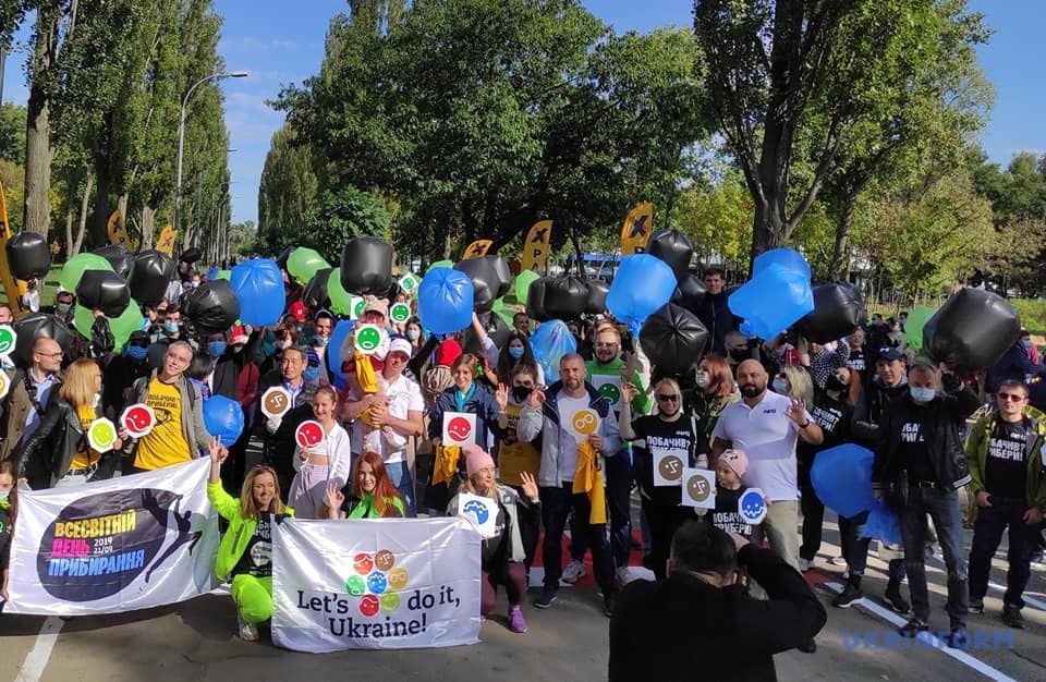 Всесвітній день прибирання: українці долучились до акції