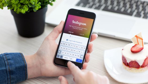 Компанії Facebook закидають шпигування за користувачами додатку Instagram