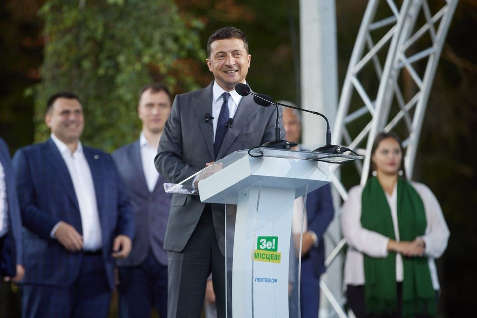 Зеленський закликав «слуг» не стелити собі соломку