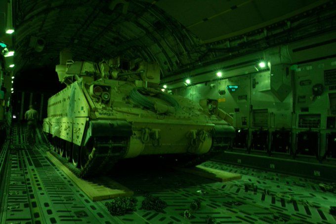 США передали до Сирії бойові машини M2A2 Bradley