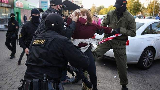 В Білорусі затримали майже 500 протестувальників