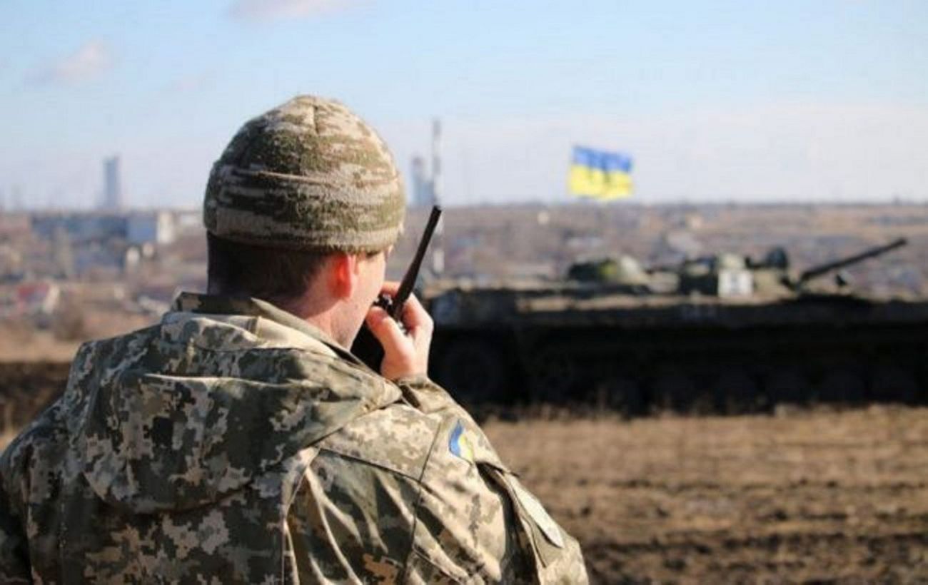 Поблизу Пісків підірвалися двоє військових