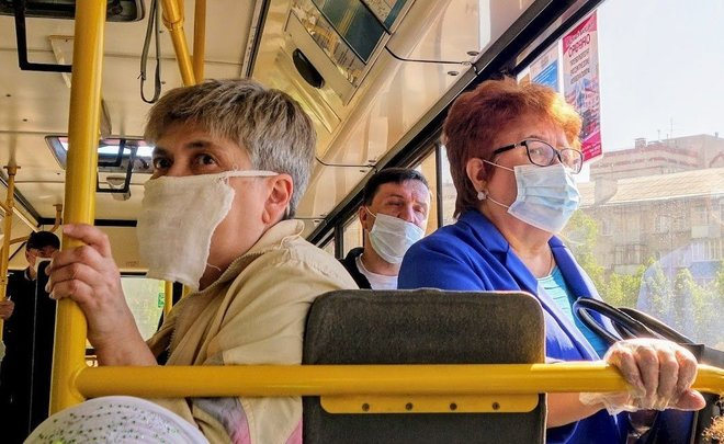 Корона не спадає: Києву прогнозуть «помаранчеву» зону щонайменше до березня