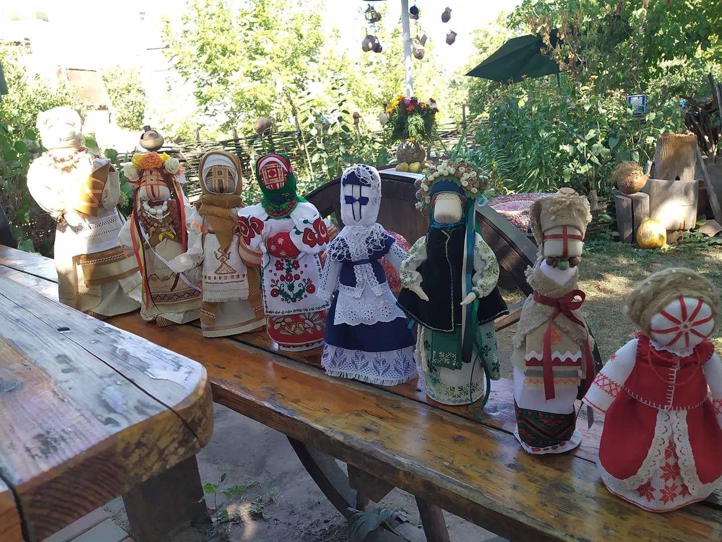 Кожна має свою душу: сонячні ляльки-мотанки Валентини Мірошник мандрують межи людьми