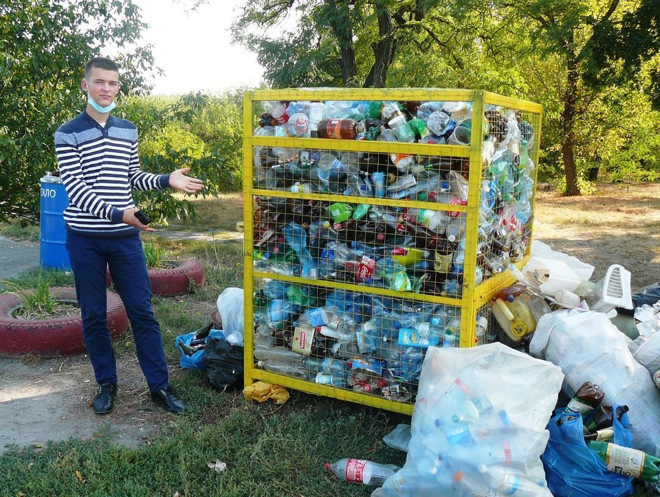 На Полтавщині школяр намагається запровадити роздільний збір сміття: сільрада пручається