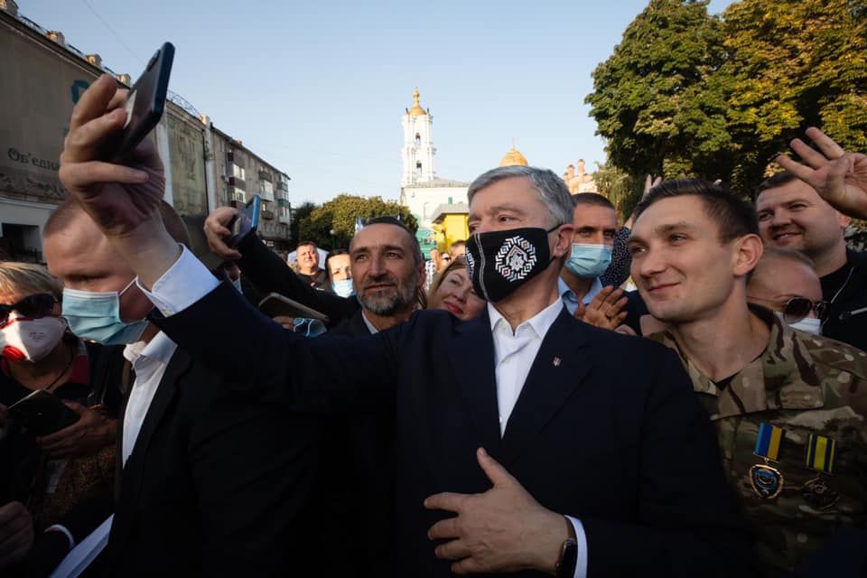 Петро Порошенко госпіталізований через коронавірус