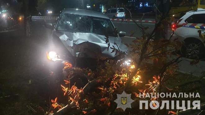 П'яний поліцейський збив матір із донькою на переході в Броварах: одна жінка загинула