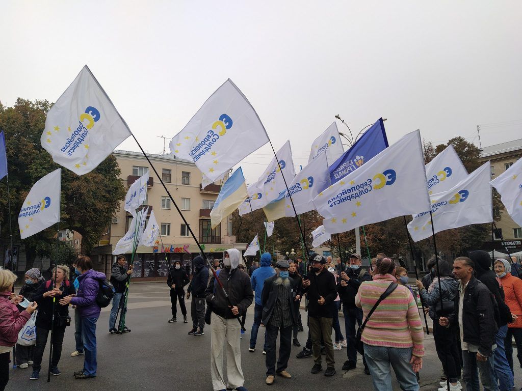 У Кременчуці ТВК попри рішення суду не зареєструвала партію Порошенка