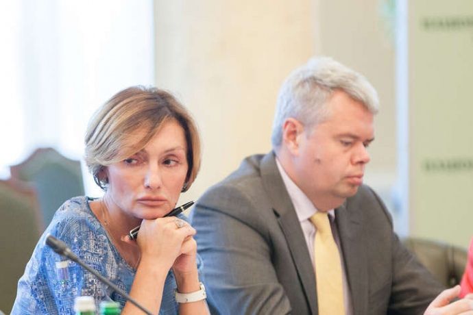 Рада НБУ висловила недовіру Рожковій і Сологубу