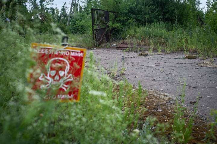 Жінка з дитиною підірвалися на Луганщині