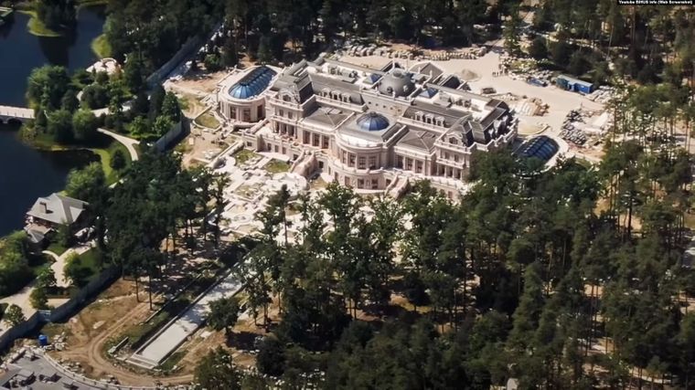 Ахметов таємно приймає у маєтку в Конча-Заспі першого помічника президента Шефіра