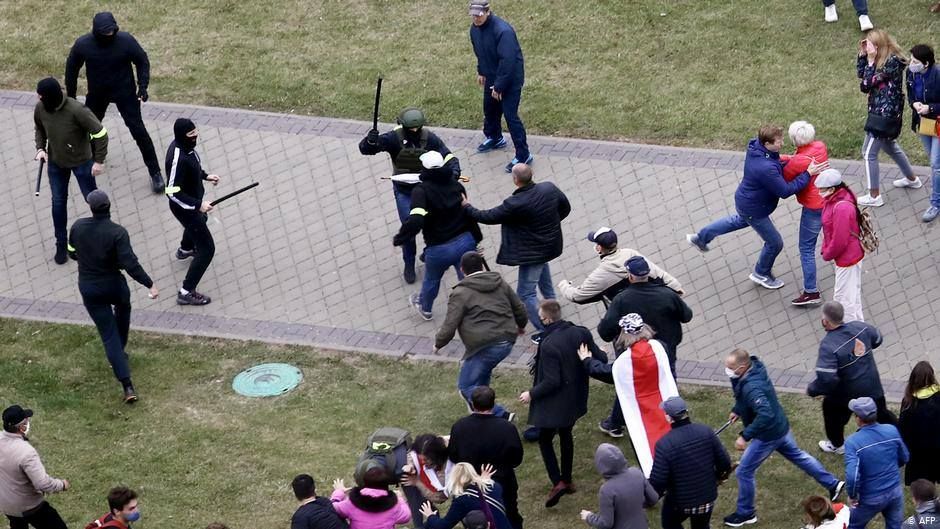 У СІЗО КДБ: навіщо Лукашенко зустрівся з екскандидатом у президенти Віктором Бабариком