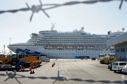 Через коронакризу океанські туристичні лайнери ріжуть на метал